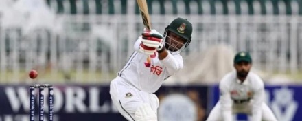 Bangladesh’s strong start against Pakistan, match stopped due to heavy clouds.